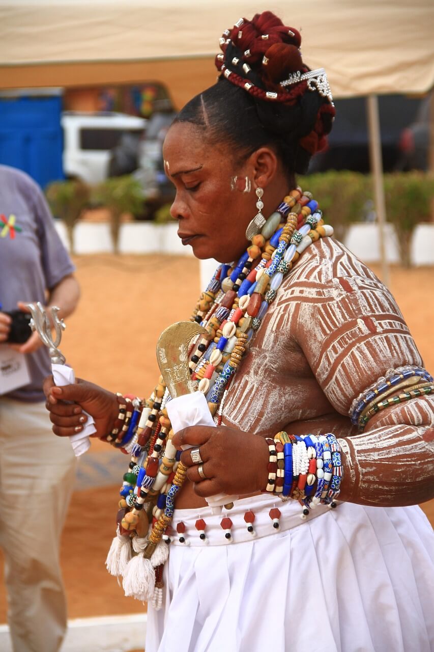 Sacerdotisa de una religión tradicional africana