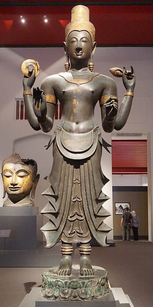 Escultura del dios Vishnu