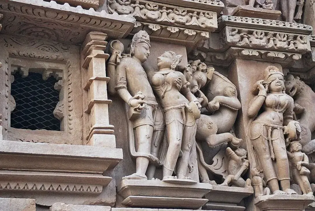 Relieve del dios Vishnu